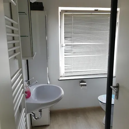 Fuer Arbeiter Und Monteure Bis 3 Personen *